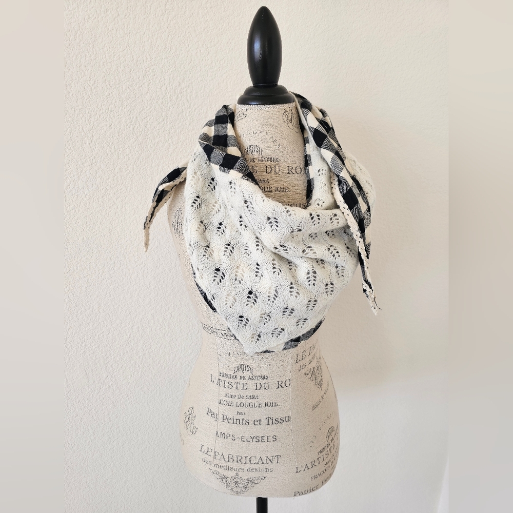 MUK LUKS Reversible Triangle Scarf – Buffalo Plaid & Pointelle Lace Boho Wrap